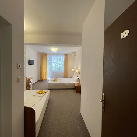 Alatoni アパートホテル