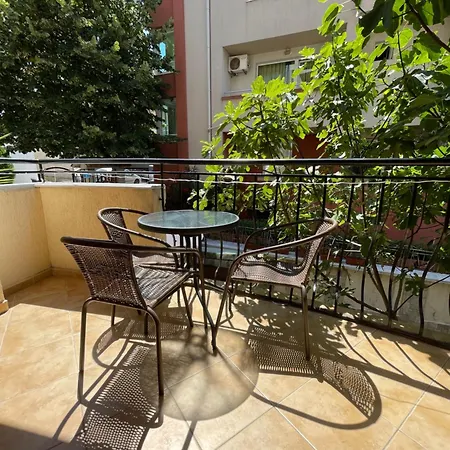 Apartahotel Alatoni