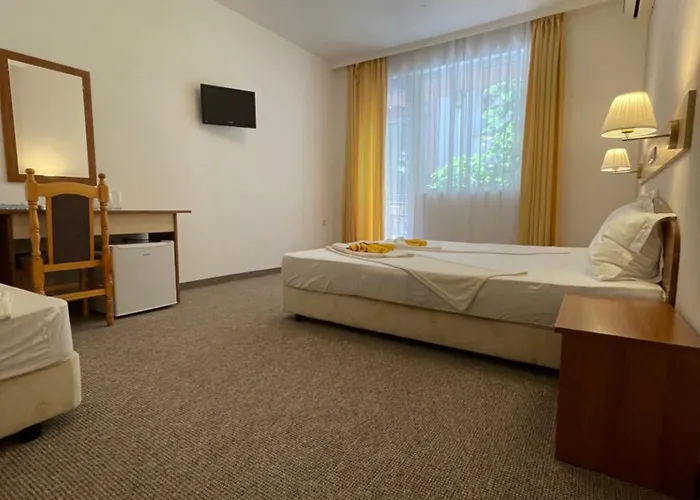 Alatoni 公寓式酒店 3*