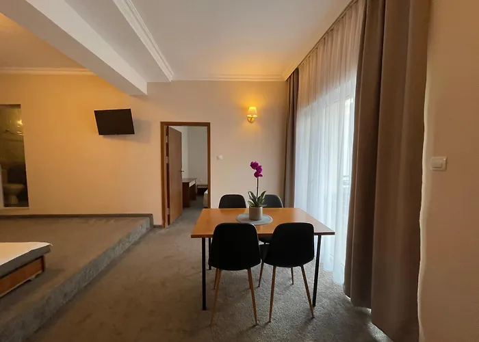 Alatoni 公寓式酒店 索佐波尔